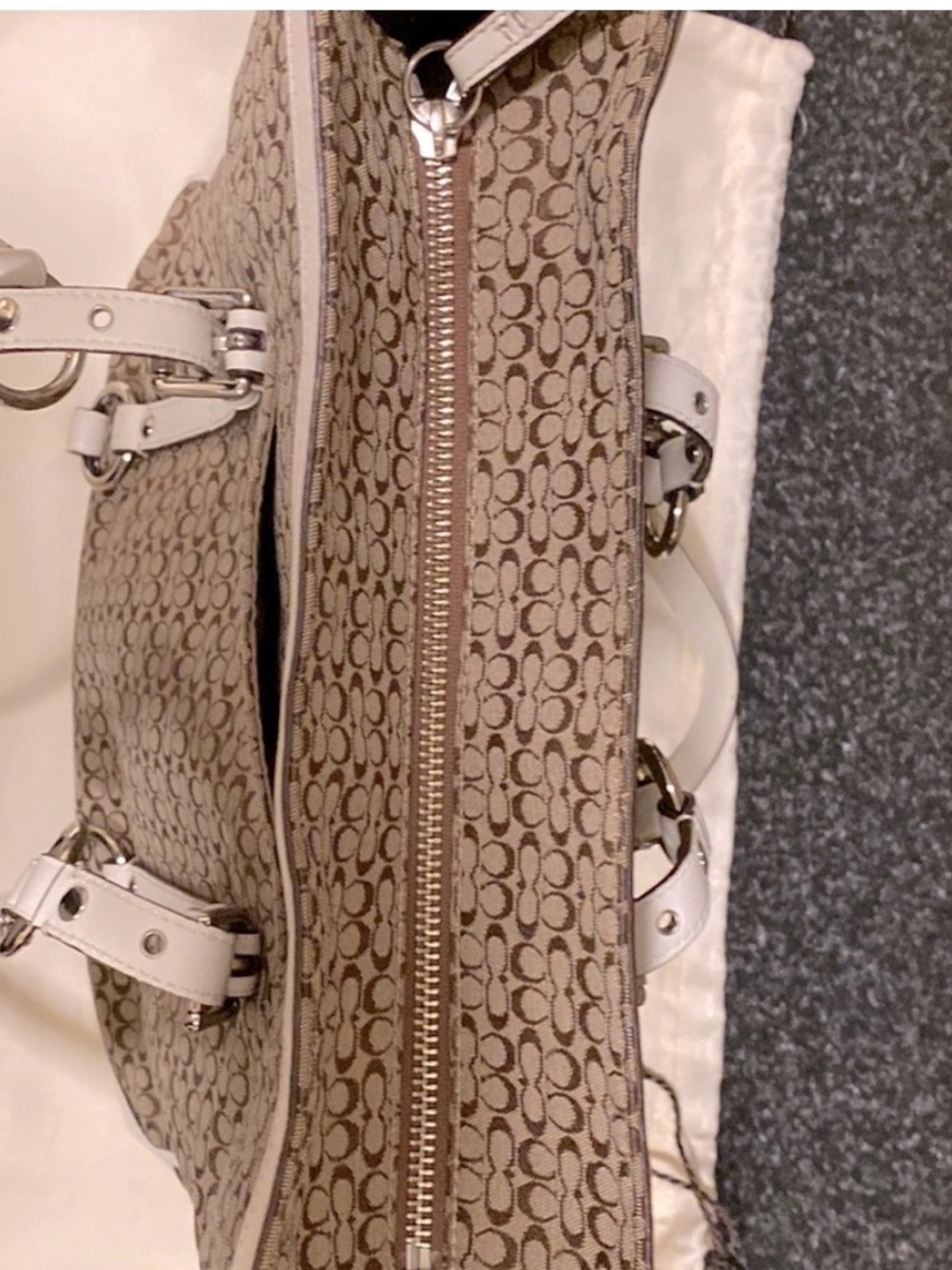 Coach gallery signature jacquard tote bag!! Brown with white leather trim!! - Picture 7 of 8